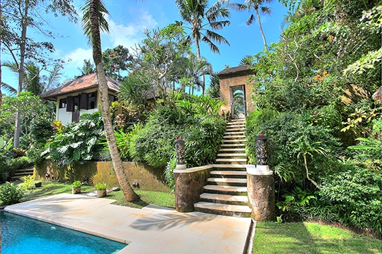 Pool stairs leading to villa entrance